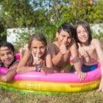 Parhaat uima-altaat pihalle